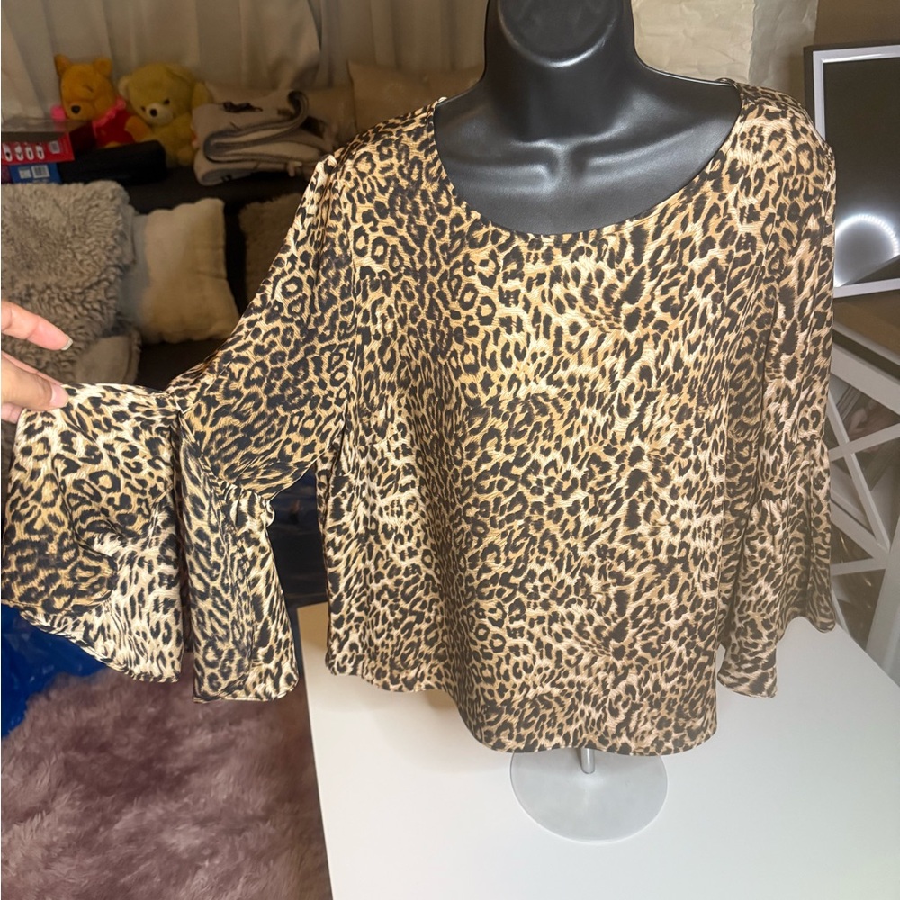 Vince Camuto Leopard Print Women's Top size M